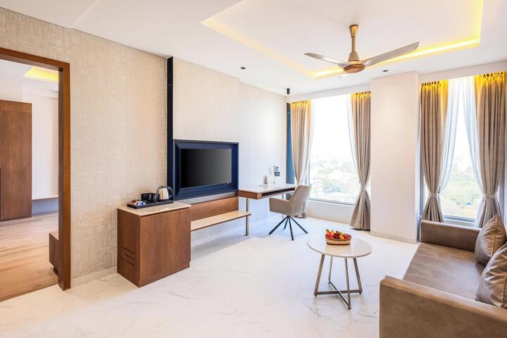 Room 18 of 48