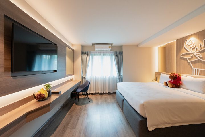 Room 52 of 136
