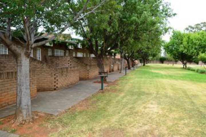 Property Grounds 43 of 48