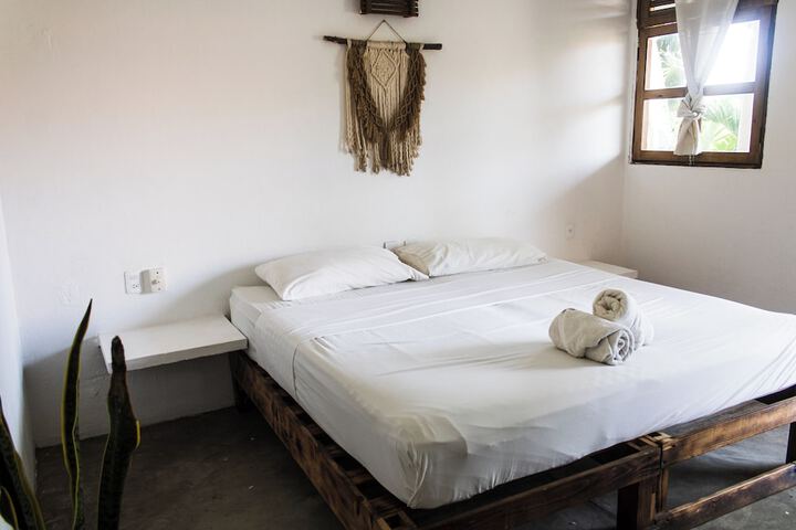 Room 6 of 15