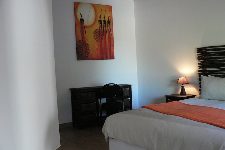 Room 2 of 62