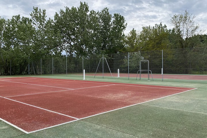 Tennis court