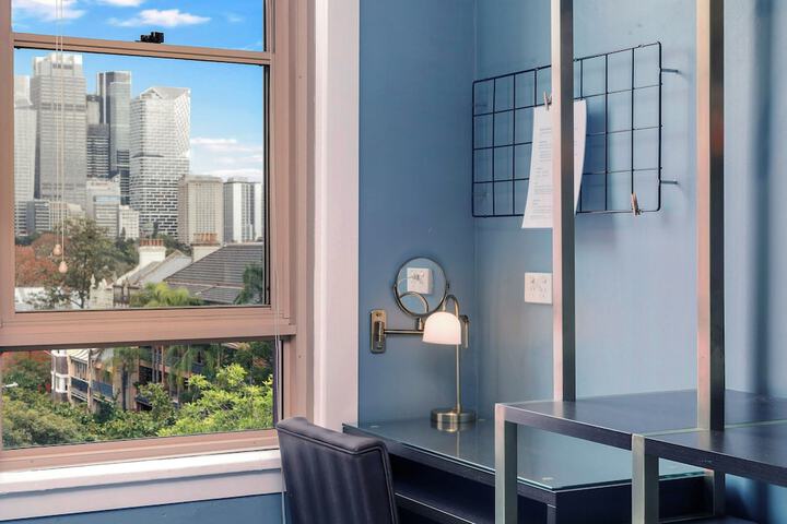 Room 2 of 37