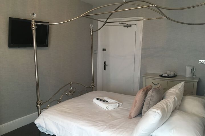 Room 10 of 46