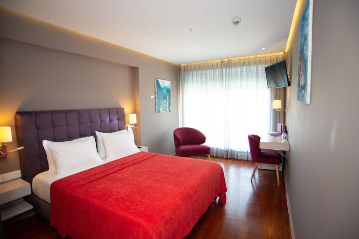 Room 45 of 253