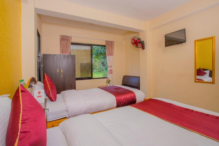 Room 2 of 25