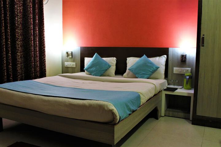 Room 6 of 31