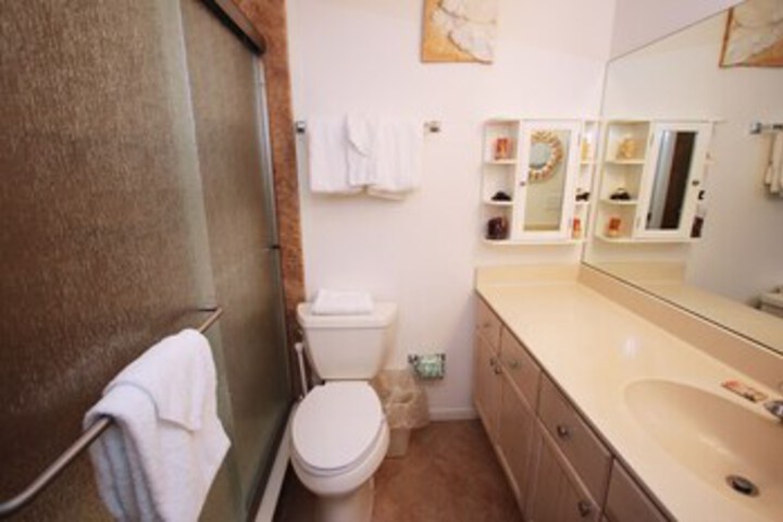 Room 6 of 25