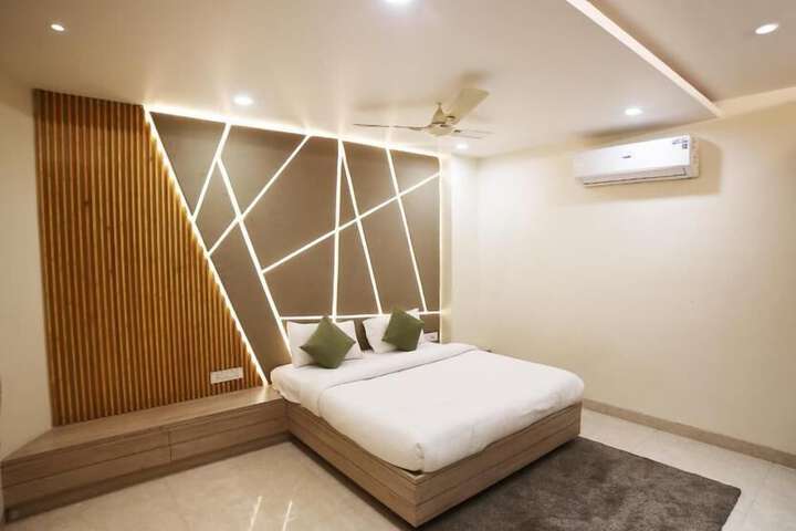 Room 19 of 27