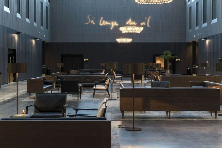 Guest Lobby