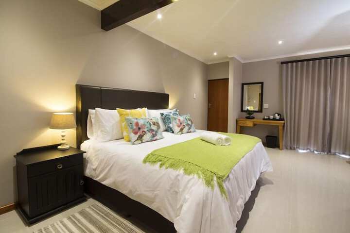 Room 3 of 60
