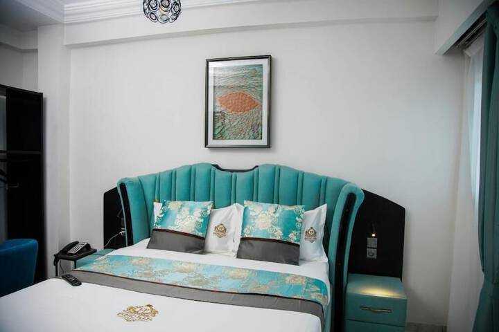 Room 4 of 31