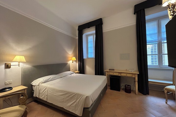 Room 85 of 169