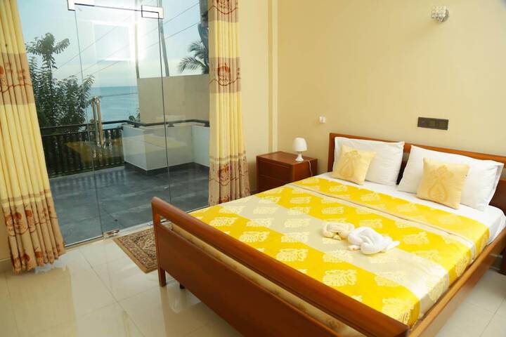 Room 30 of 67