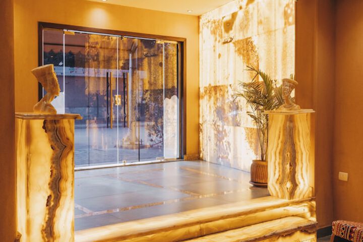 Hotel Interior 4 of 130