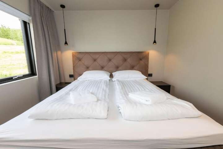 Room 10 of 37