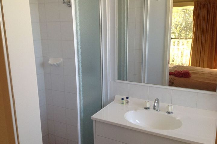 Room 11 of 20