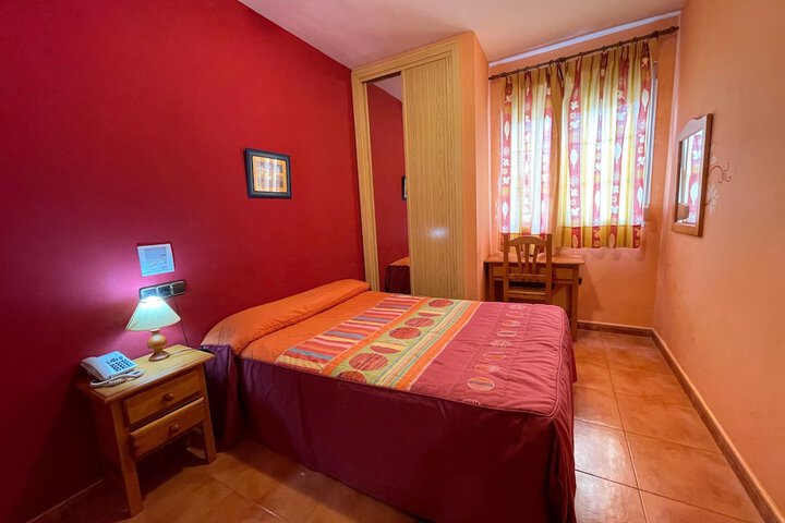 Room 12 of 46