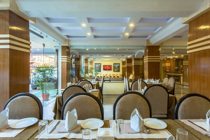 Dining 57 of 72