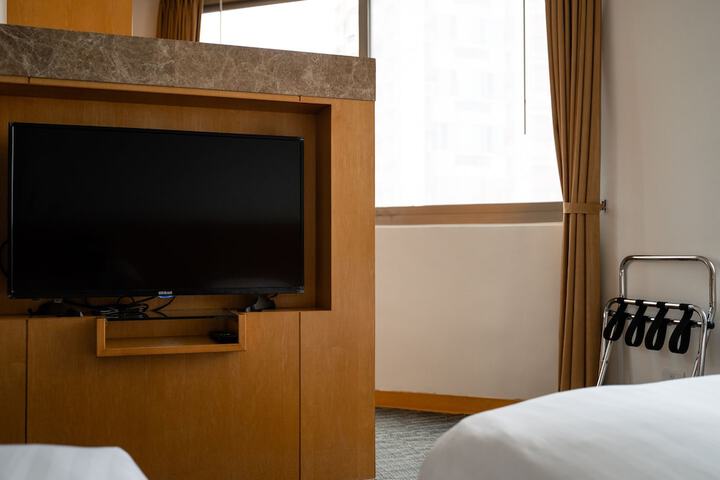 Room 25 of 44