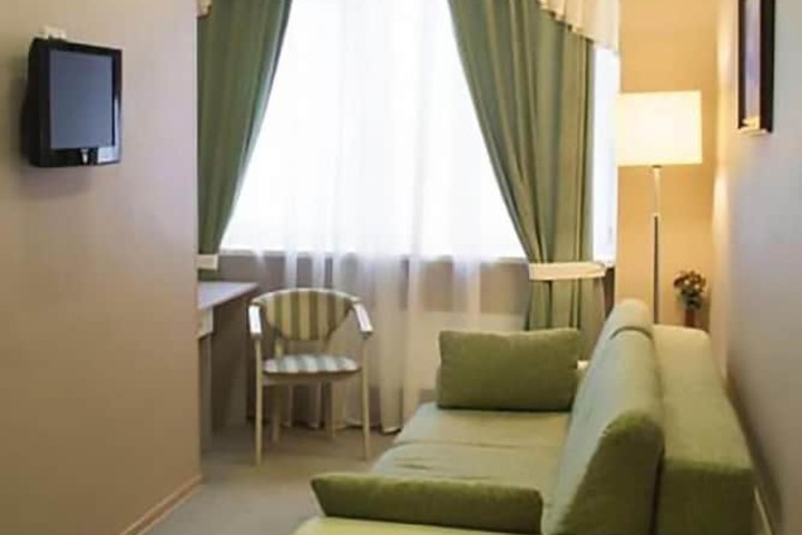 Room 21 of 34