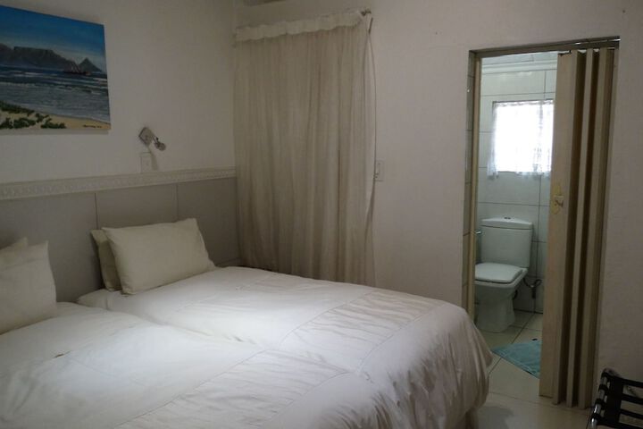 Room 12 of 54