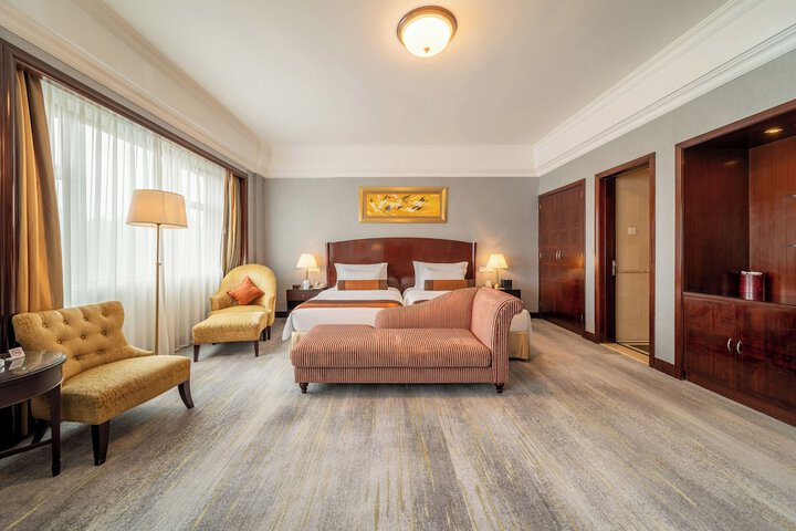 Room 58 of 163