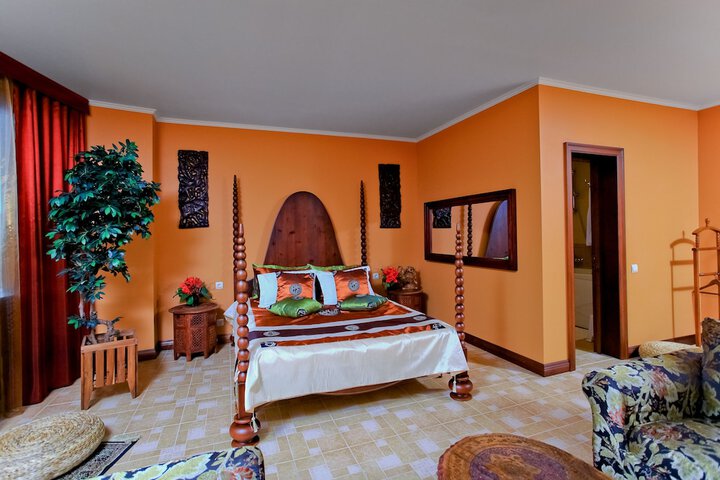 Room 5 of 85