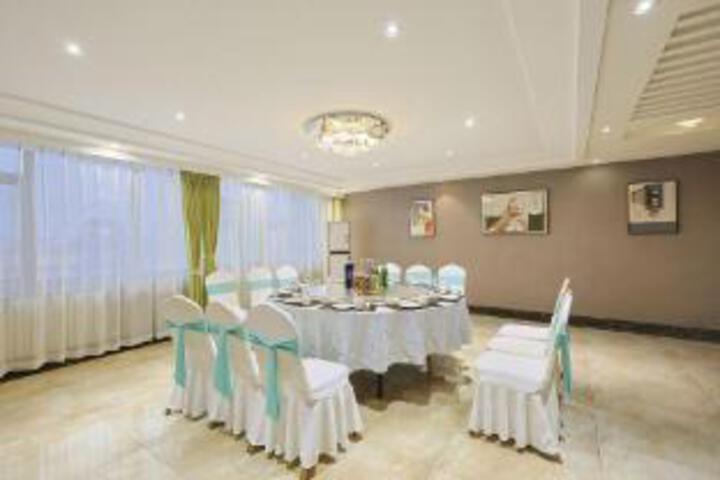 Baili Hotel
