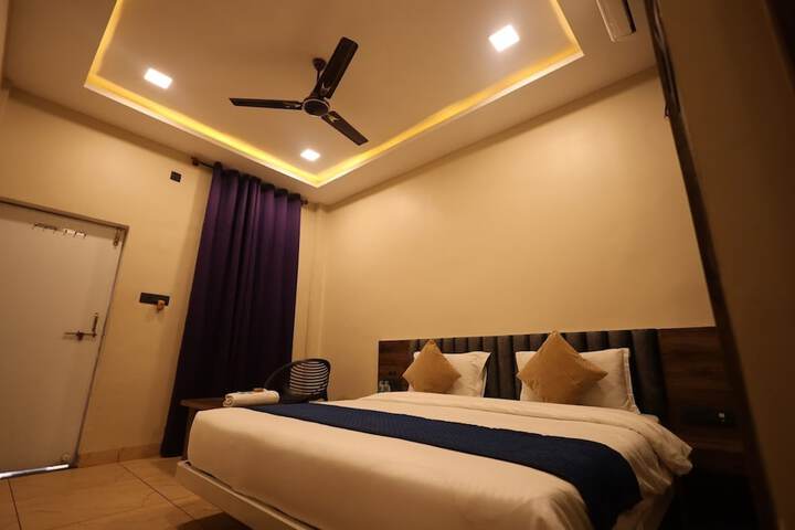 Room 10 of 23