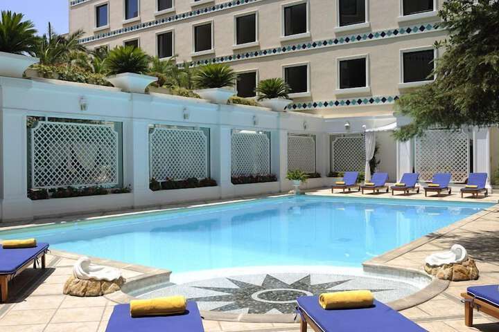Pool Hotel