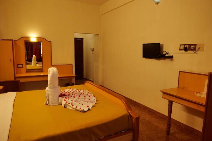 Room 10 of 19