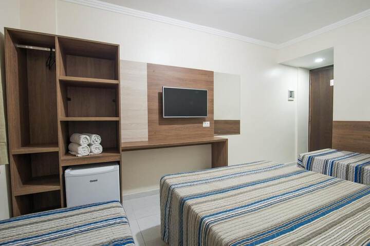 Room 5 of 27