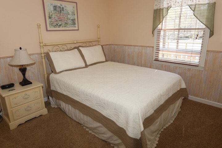 Room 18 of 400