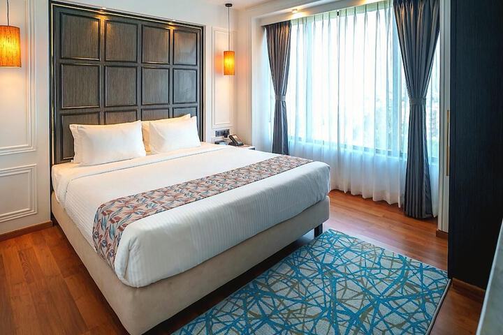 Room 26 of 70