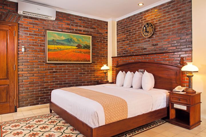 Room 7 of 57
