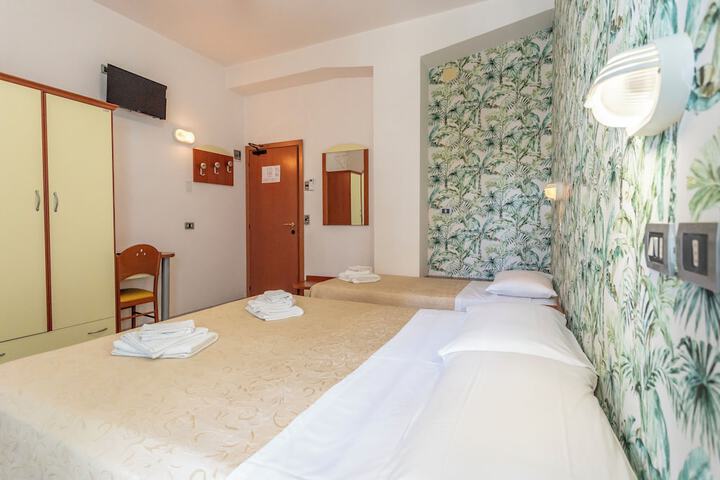 Room 18 of 59