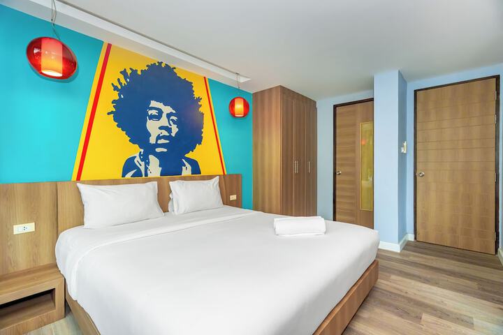 Room 10 of 71
