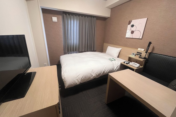 Room 9 of 30
