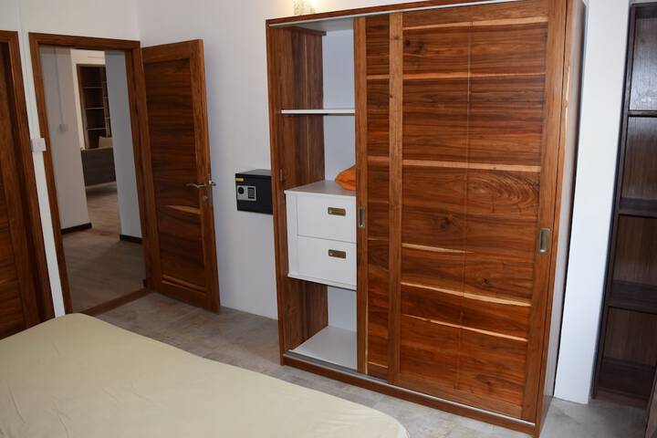 Room 8 of 20