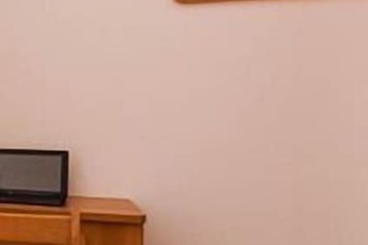 Room 11 of 26