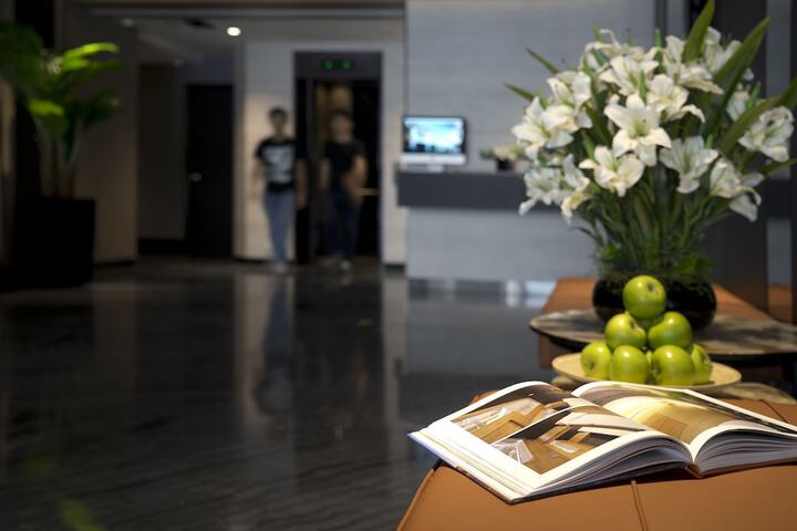 Entrance & Lobby