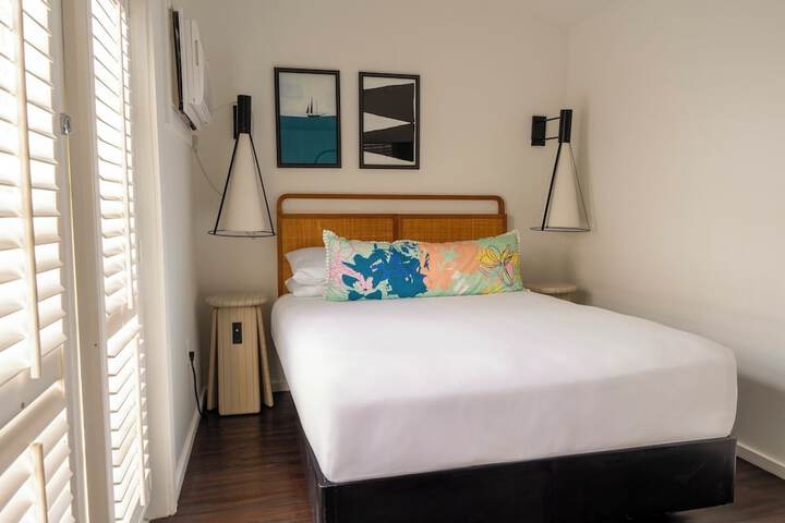 Room 16 of 31