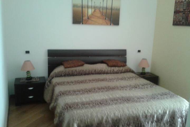 Room 2 of 61