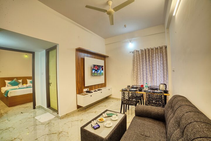 Room 6 of 26