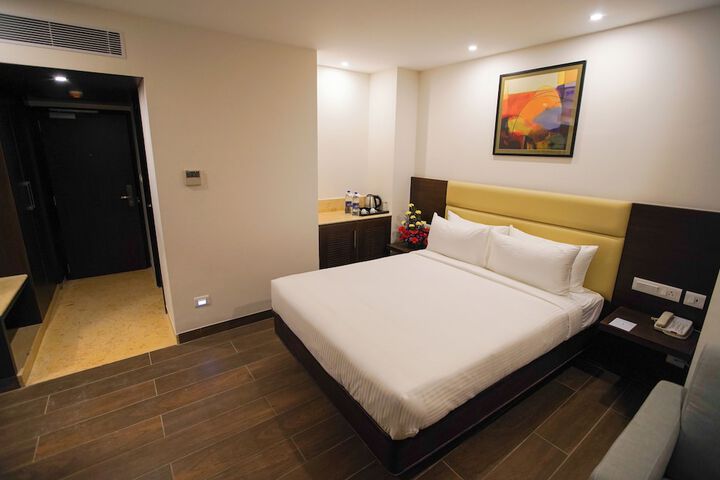 Room 16 of 42