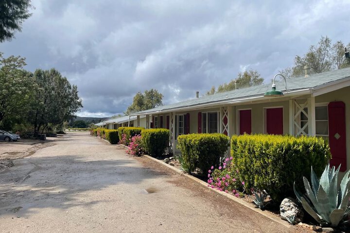 Image of Sierra Pelona Motel