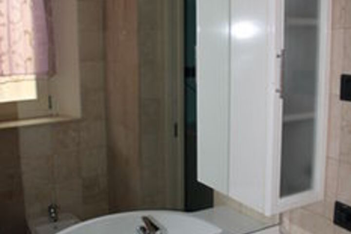 Room 77 of 499