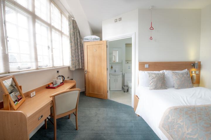Room 7 of 30