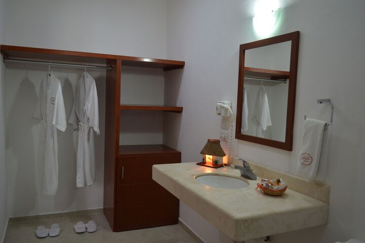 Room 44 of 80